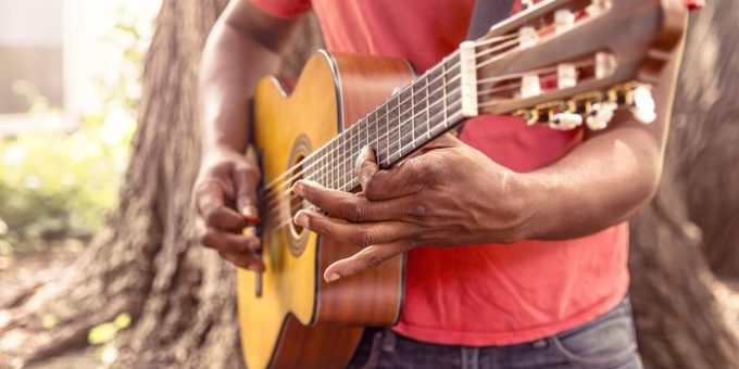 guitar 869217 1280